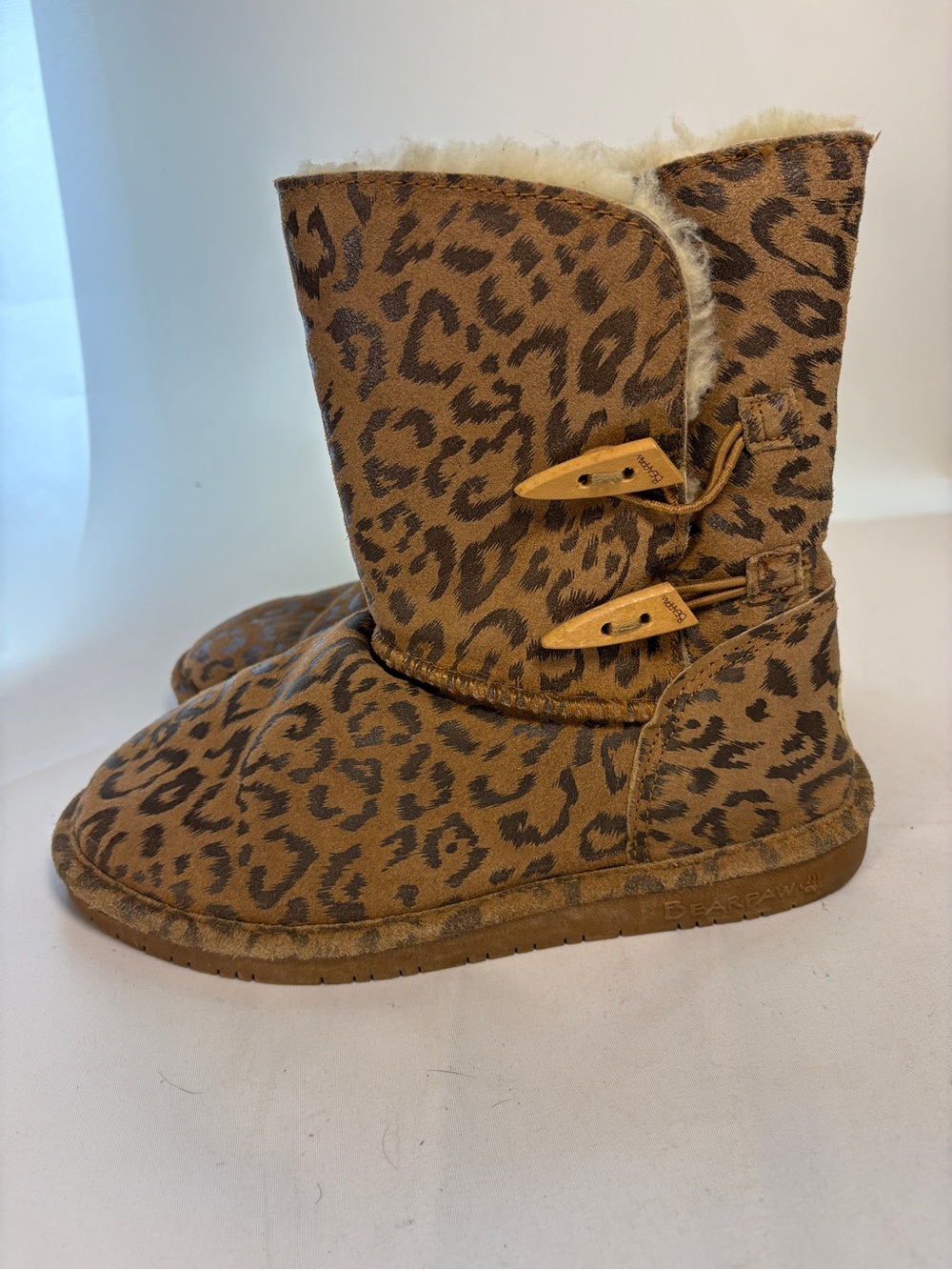 Bearpaw Women's Abigail Hickory Leopard Boots - Picture 3 of 5